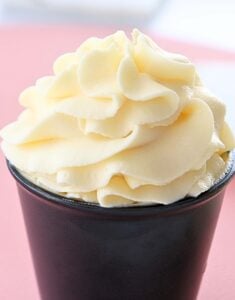 Stabilized whipped cream frosting