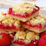 strawberry crumb bars