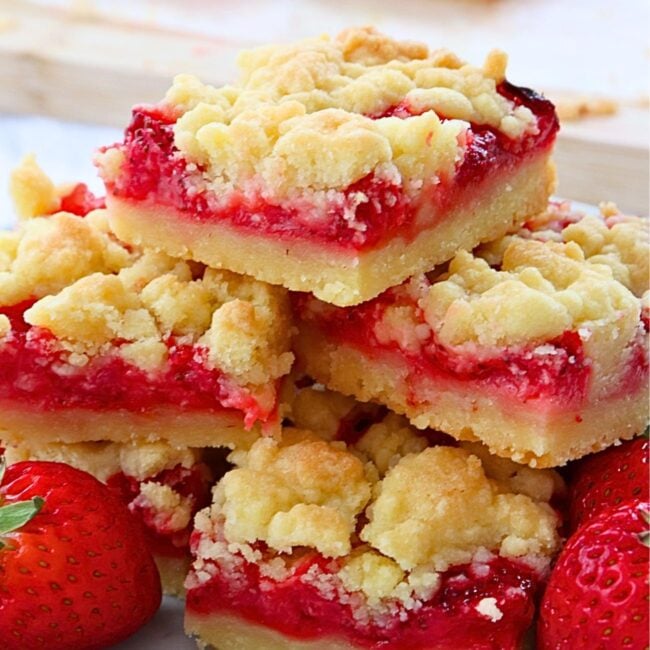 strawberry crumb bars