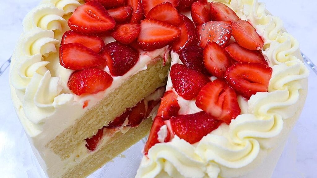 strawberry shortcake cake