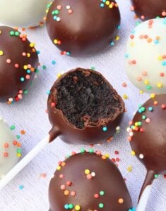 chocolate cake pops
